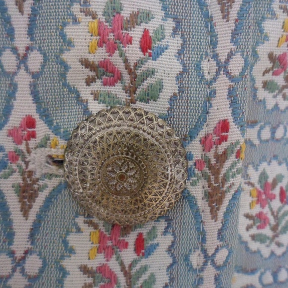 Short, unlined jacket by Caslon. - Picture 4 of 6